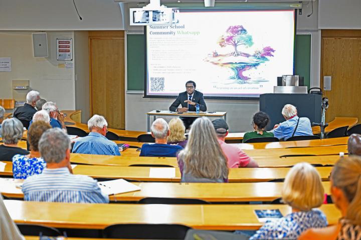 Prof Mosa Moshabela addressing the 2025 UCT Summer School.