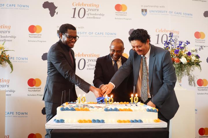 Cutting year 10 cake